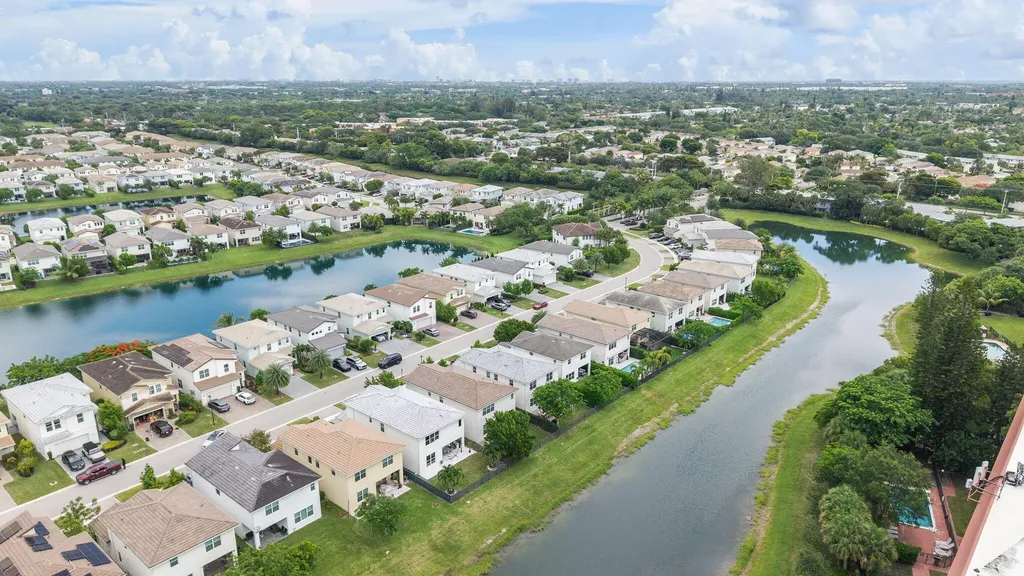 1070 Veleiros Boulevard Deerfield Beach FL 33064