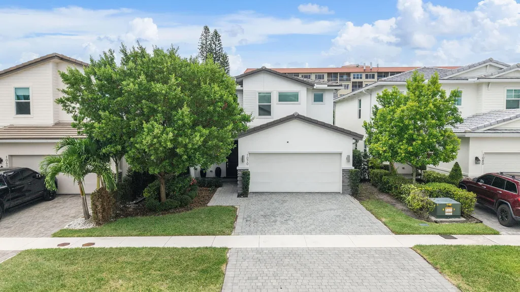 1070 Veleiros Boulevard Deerfield Beach FL 33064
