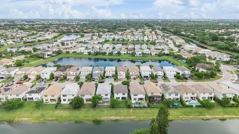 1070 Veleiros Boulevard Deerfield Beach FL 33064