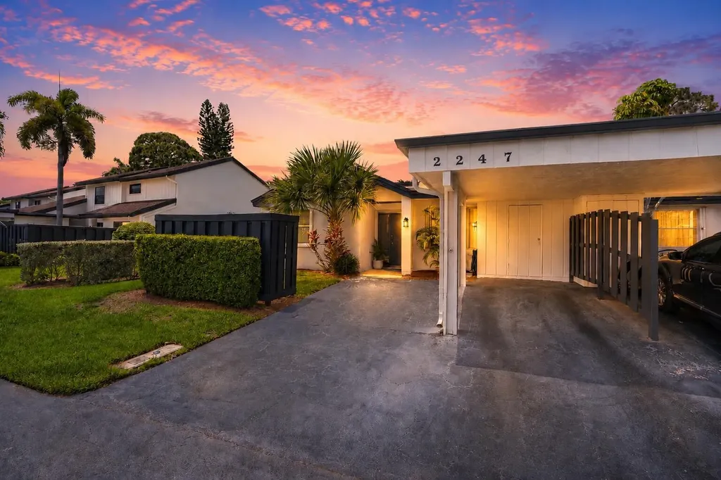 2247 Deer Creek Woodlands Way Deerfield Beach FL 33442