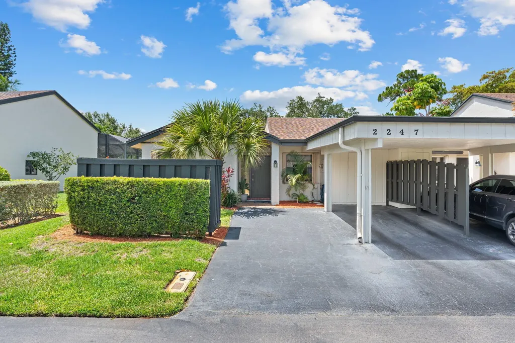 2247 Deer Creek Woodlands Way Deerfield Beach FL 33442