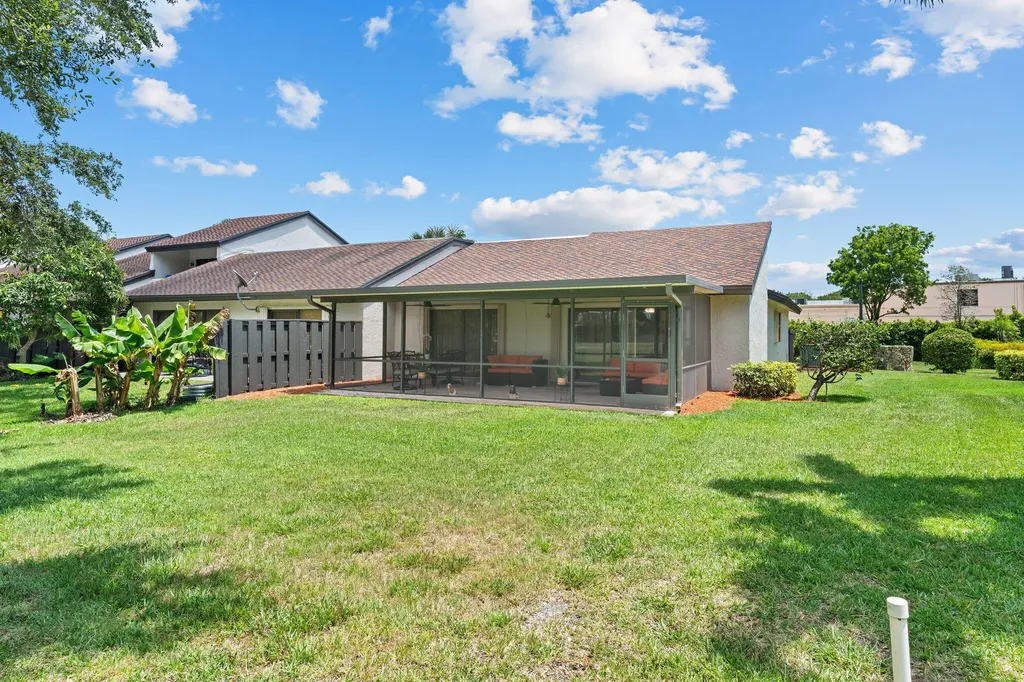 2247 Deer Creek Woodlands Way Deerfield Beach FL 33442