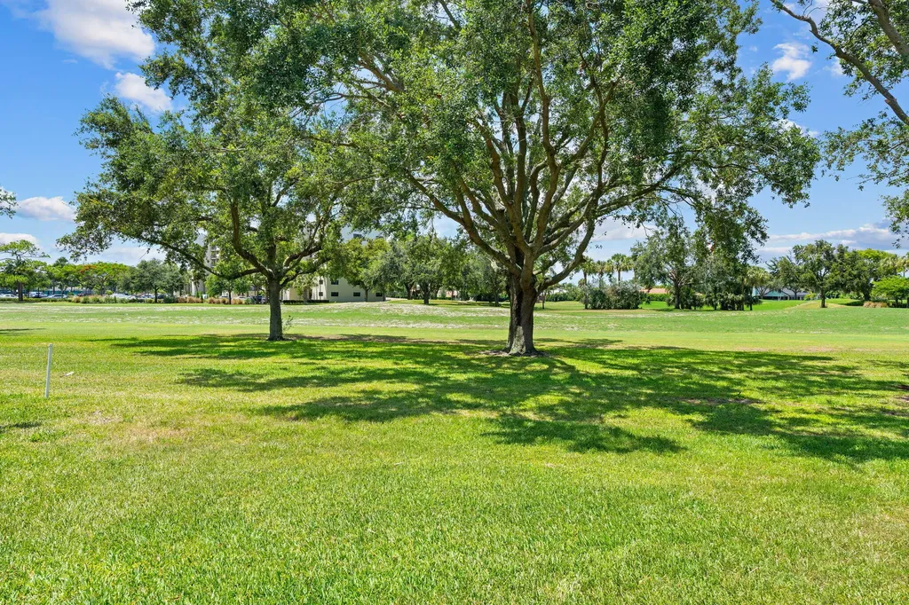 2247 Deer Creek Woodlands Way Deerfield Beach FL 33442