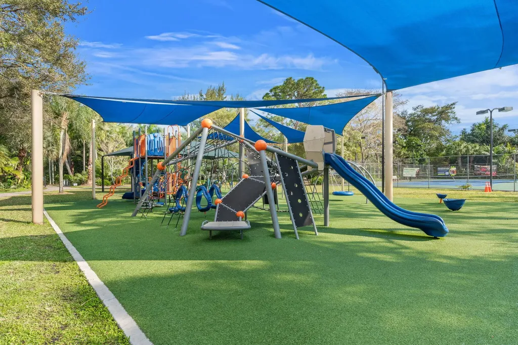 2247 Deer Creek Woodlands Way Deerfield Beach FL 33442