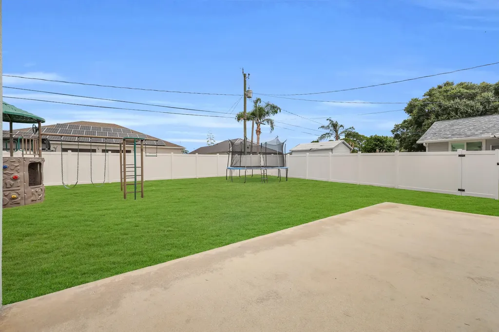 1461 SW Santiago Avenue Port St Lucie FL 34953