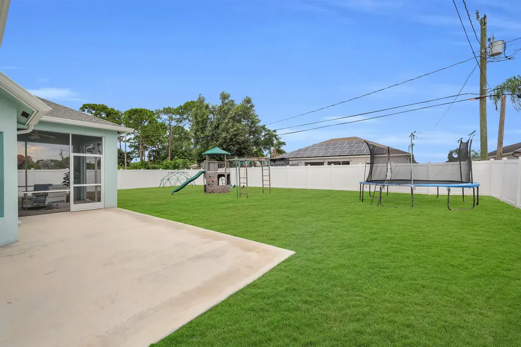 1461 SW Santiago Avenue Port St Lucie FL 34953