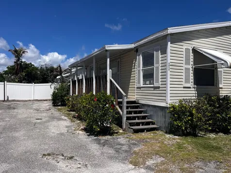 8015 SE Fairchild Way Hobe Sound FL 33455