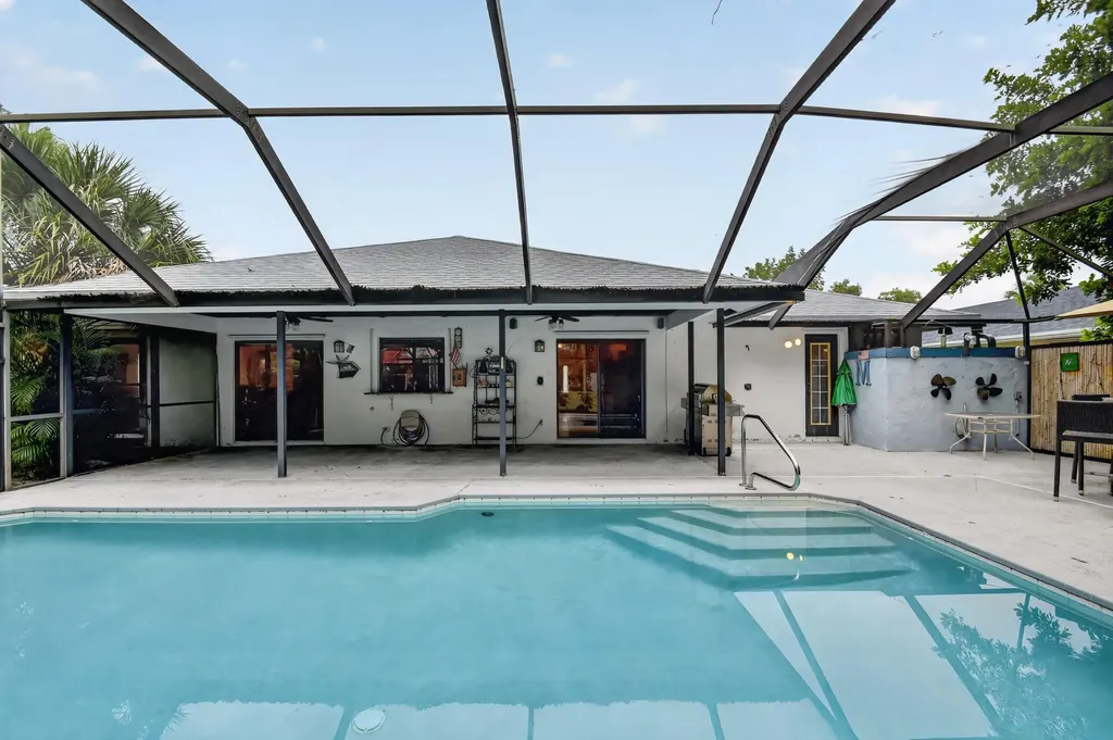 13606 Columbine Avenue Wellington FL 33414