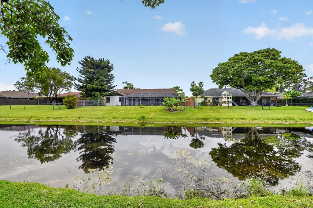 13606 Columbine Avenue Wellington FL 33414