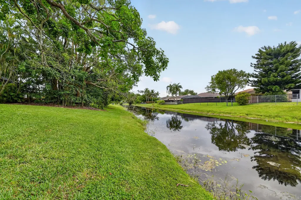 13606 Columbine Avenue Wellington FL 33414