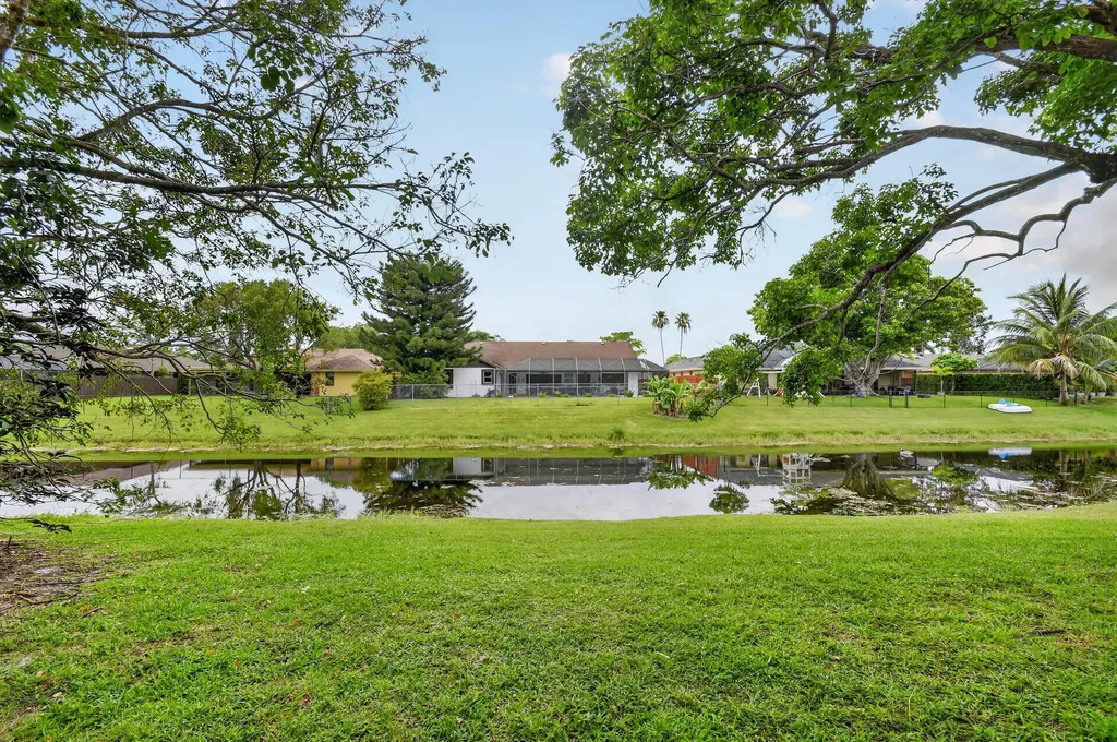 13606 Columbine Avenue Wellington FL 33414