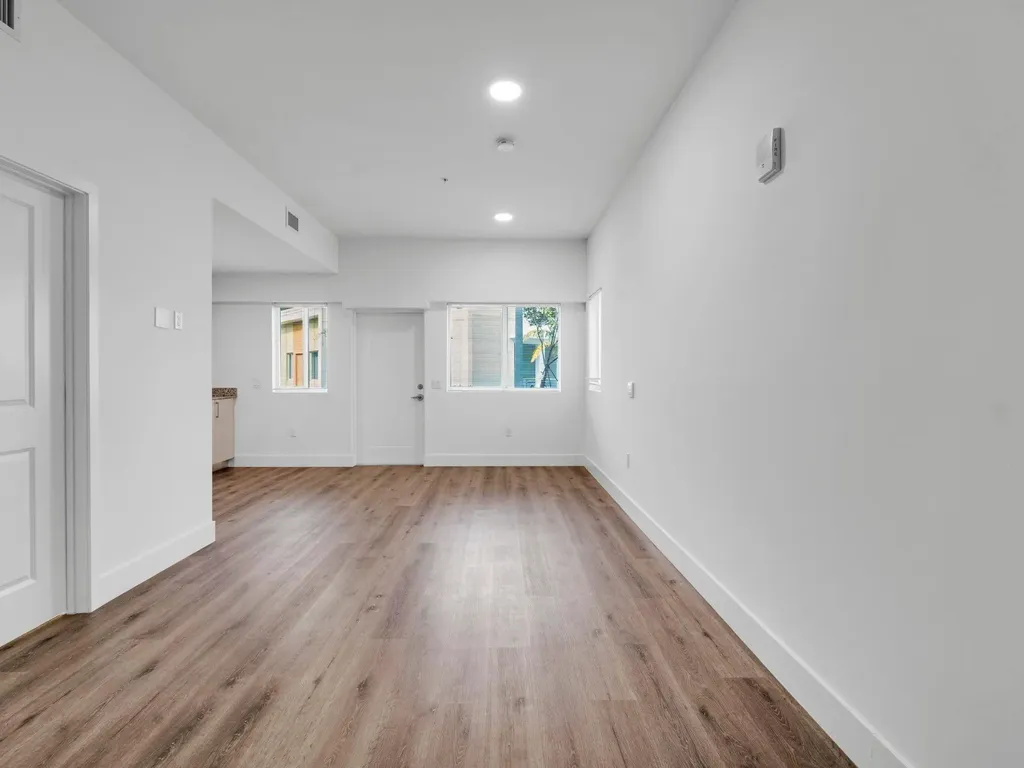 2130 NW 37th Street Miami FL 33142