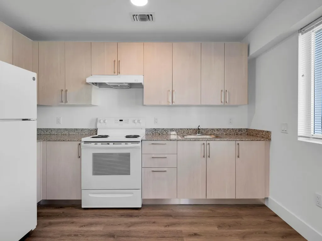 2130 NW 37th Street Miami FL 33142