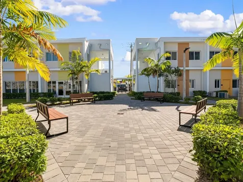 2130 NW 37th Street Miami FL 33142