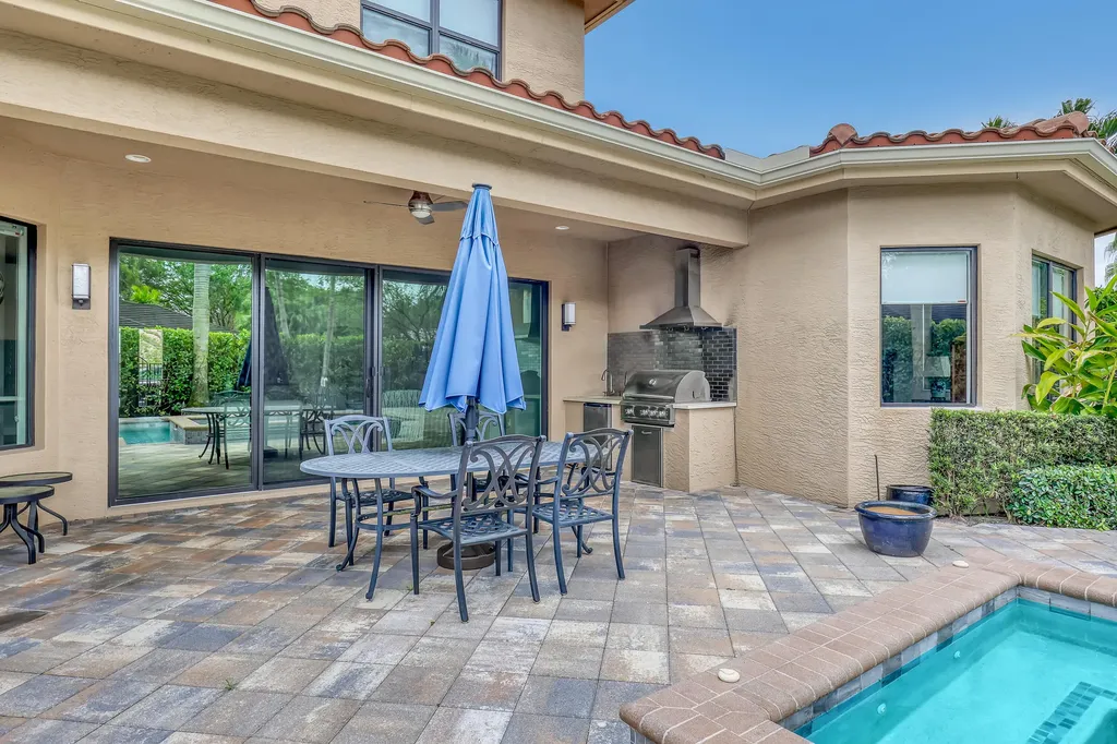 10 Kintyre Road Palm Beach Gardens FL 33418