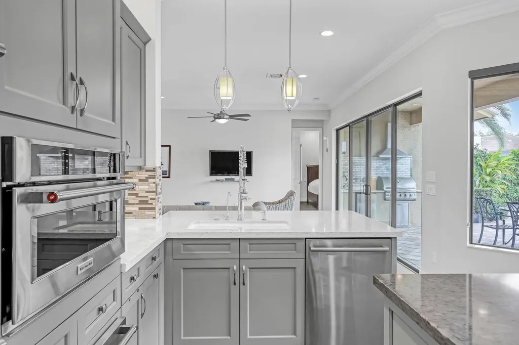 10 Kintyre Road Palm Beach Gardens FL 33418