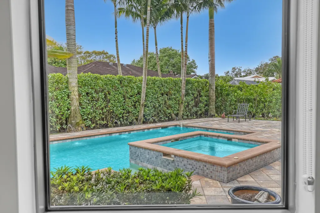 10 Kintyre Road Palm Beach Gardens FL 33418