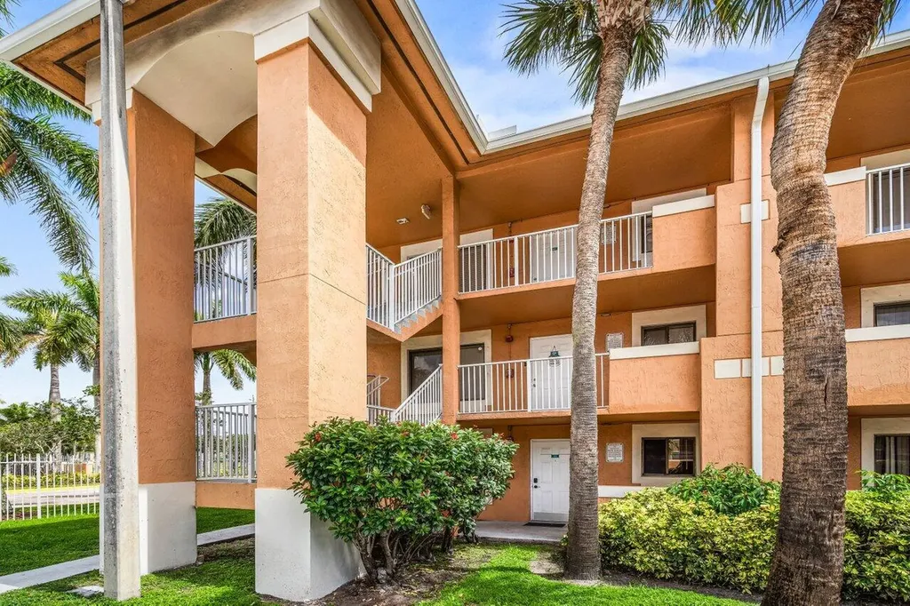 6900 SW 39th Street Davie FL 33314