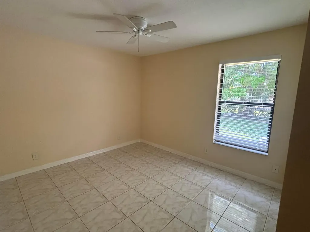1563 40th Street West Palm Beach FL 33407