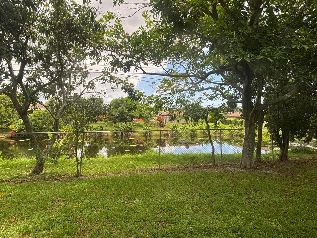 1563 40th Street West Palm Beach FL 33407