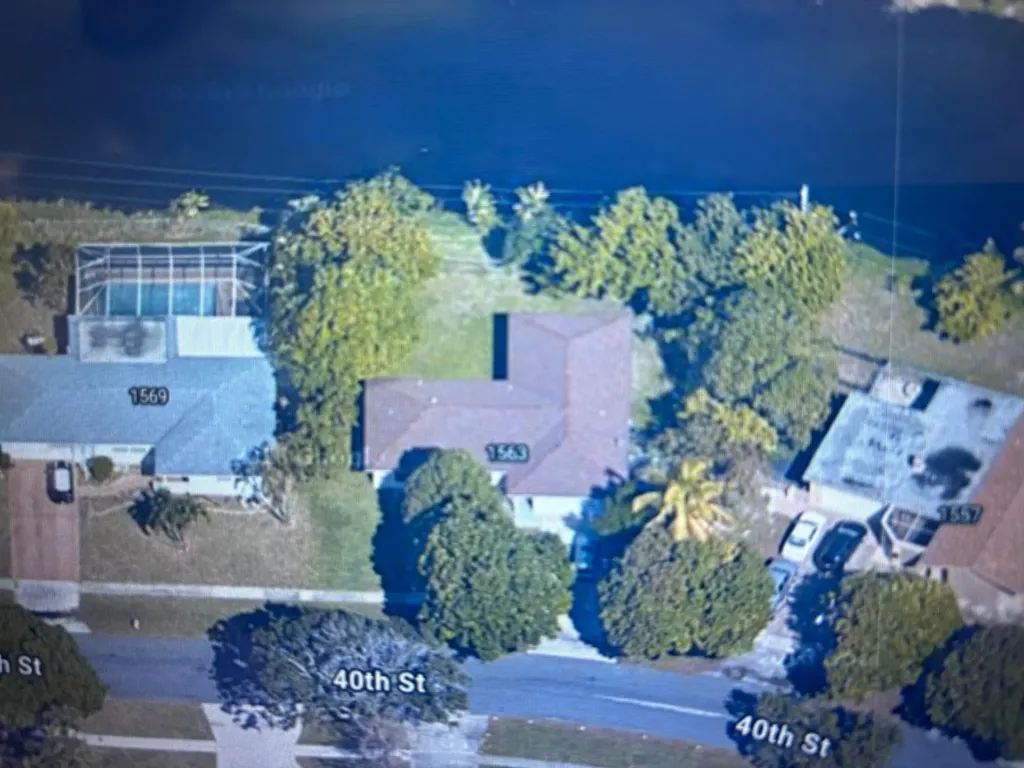 1563 40th Street West Palm Beach FL 33407