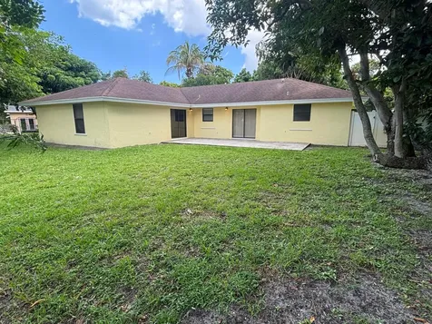 1563 40th Street West Palm Beach FL 33407