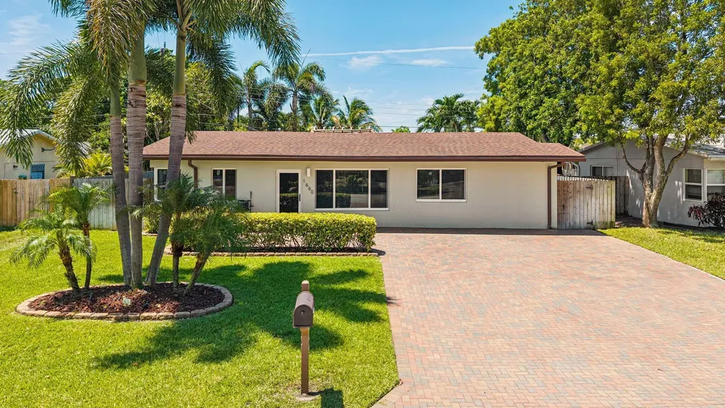 1660 NE 31st Court Pompano Beach FL 33064