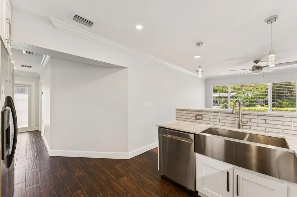 1660 NE 31st Court Pompano Beach FL 33064