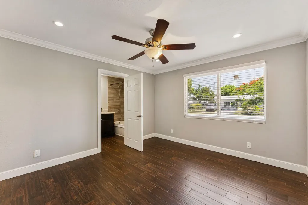1660 NE 31st Court Pompano Beach FL 33064
