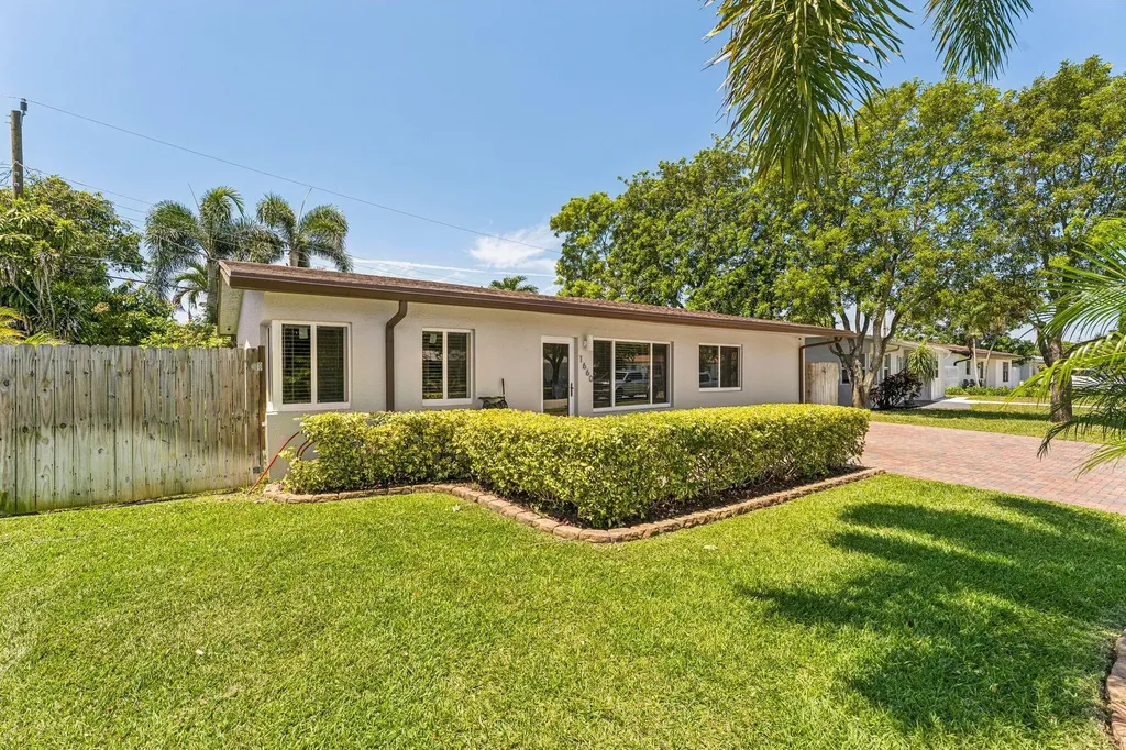 1660 NE 31st Court Pompano Beach FL 33064