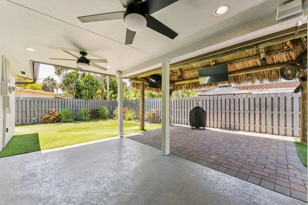 1660 NE 31st Court Pompano Beach FL 33064