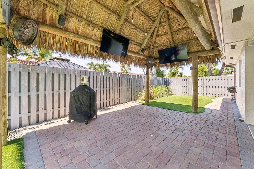 1660 NE 31st Court Pompano Beach FL 33064