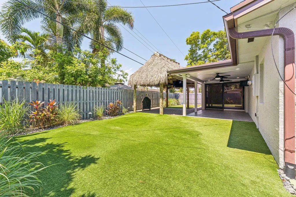 1660 NE 31st Court Pompano Beach FL 33064