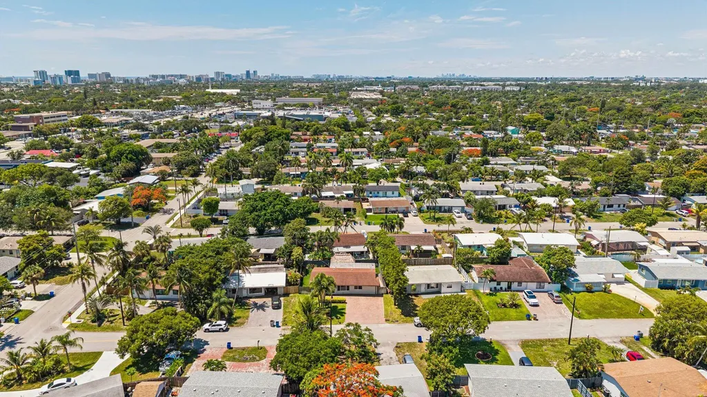 1660 NE 31st Court Pompano Beach FL 33064