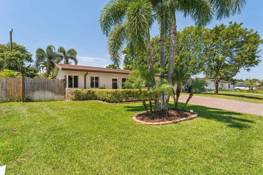 1660 NE 31st Court Pompano Beach FL 33064
