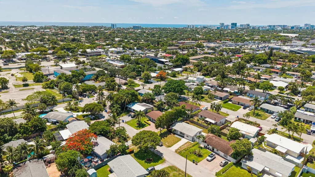 1660 NE 31st Court Pompano Beach FL 33064