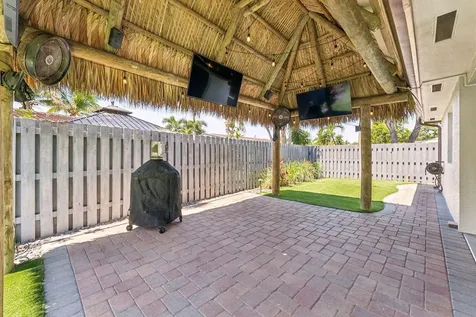 1660 NE 31st Court Pompano Beach FL 33064