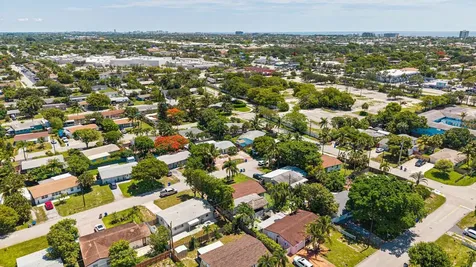 1660 NE 31st Court Pompano Beach FL 33064