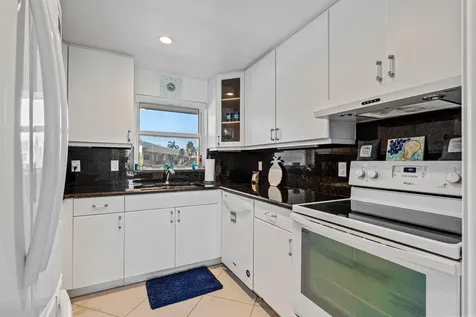 231 E Lantana Road Lantana FL 33462