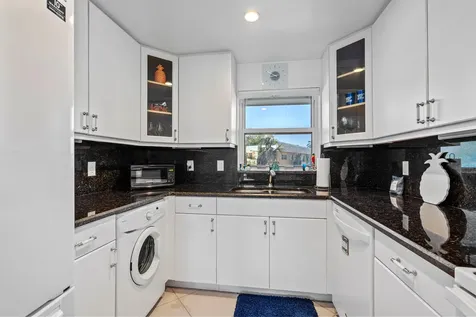 231 E Lantana Road Lantana FL 33462