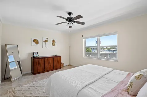 231 E Lantana Road Lantana FL 33462