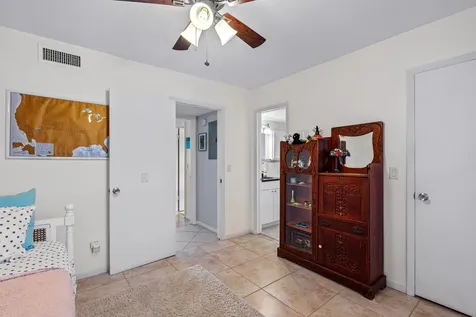 231 E Lantana Road Lantana FL 33462