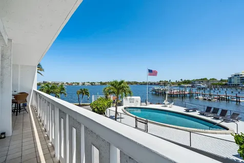 231 E Lantana Road Lantana FL 33462