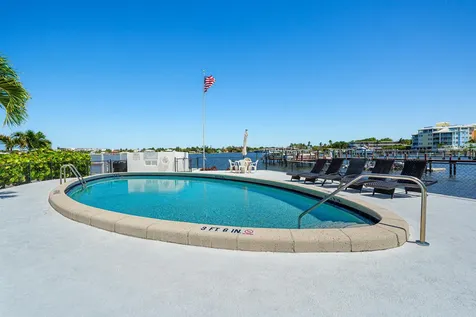 231 E Lantana Road Lantana FL 33462