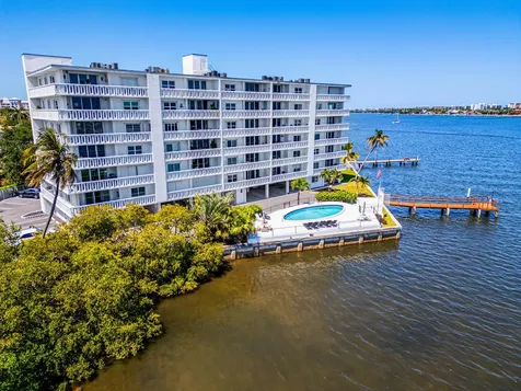 231 E Lantana Road Lantana FL 33462