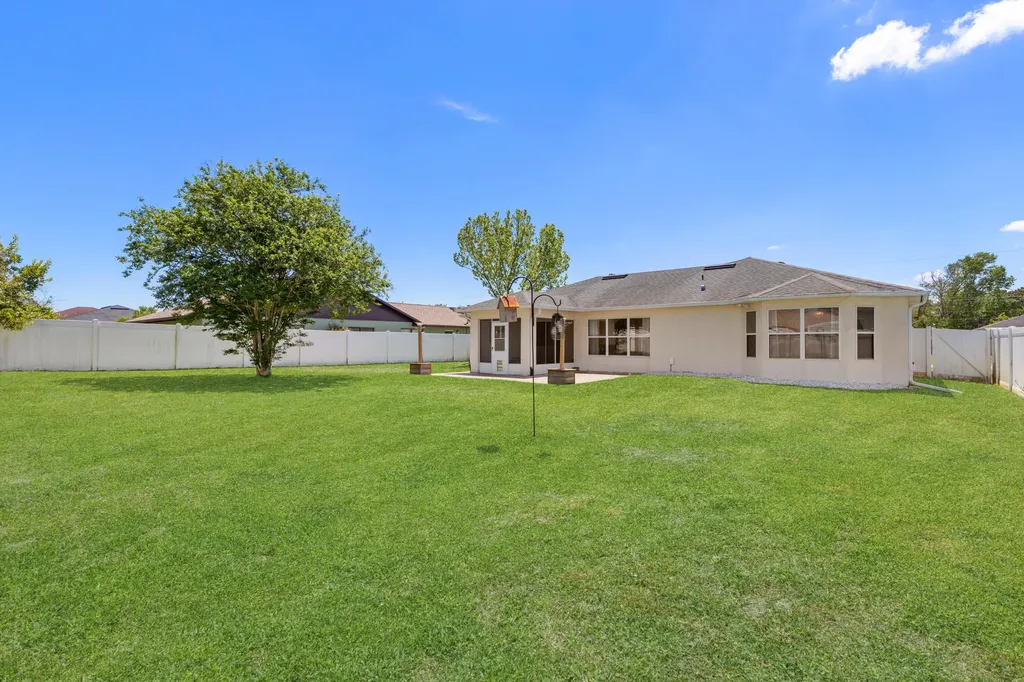 27 Wood Arbor Lane Palm Coast FL 32164
