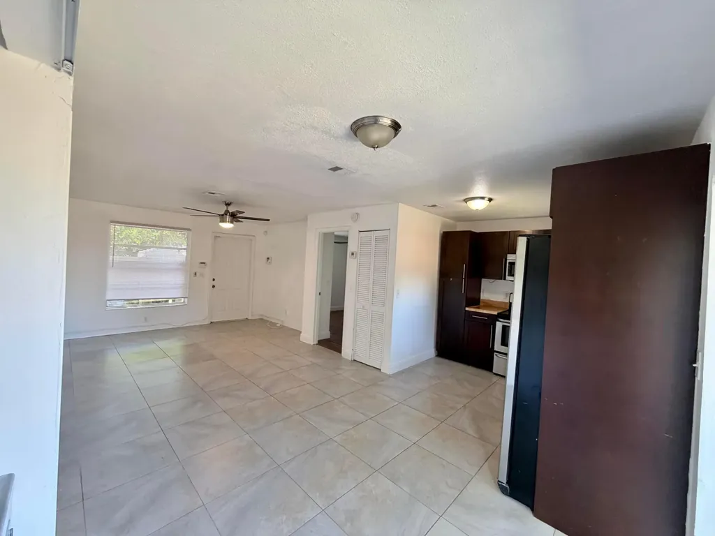 1990 SW 9th Street Fort Lauderdale FL 33312