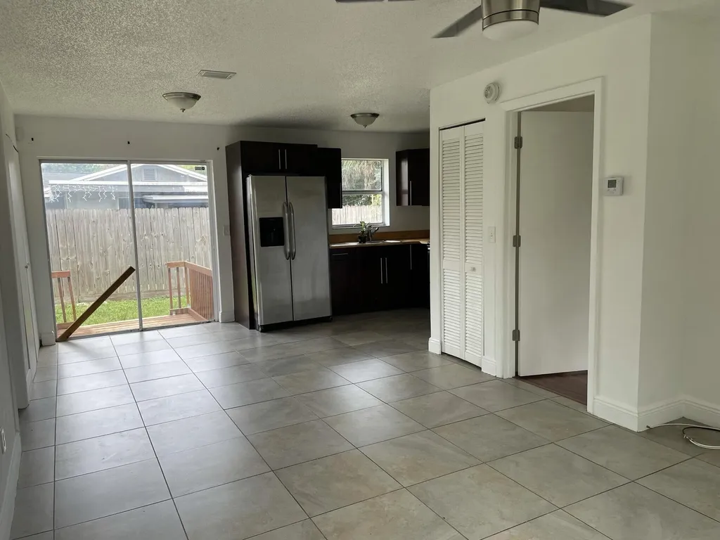 1990 SW 9th Street Fort Lauderdale FL 33312
