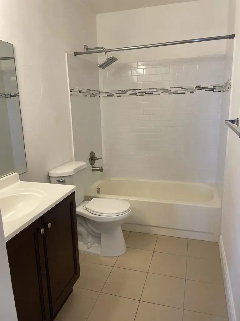 1990 SW 9th Street Fort Lauderdale FL 33312