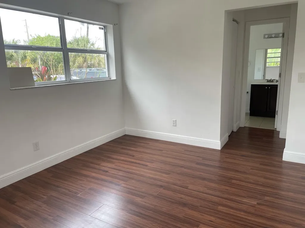 1990 SW 9th Street Fort Lauderdale FL 33312